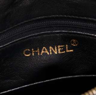 Vintage authentic Chanel Shoulder Black quilted leather Bag CC A653 