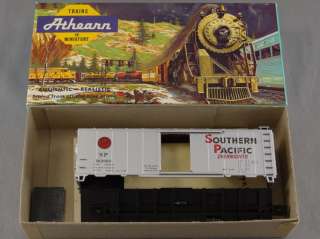 DTD TRAINS   HO SCALE ATHEARN BOX CAR KIT OVERNIGHTS SOUTHERN PACIFIC 
