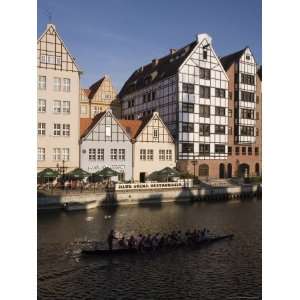  Restored Warehouses Along the Stara Motlawa River (Mottla 