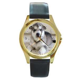 Alaskan Malamute Puppy Dog Round Gold Trim Watch Z0007