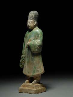 beautiful, well preserved and finely detailed Ming dynasty attendant 
