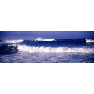  Breaking Waves, Waimea Bay, Hawaii, USA by Panoramic 