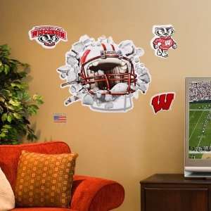  Wisconsin Badgers 26 x 19 Smash Helmet Multi Graphic 