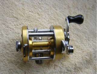 PENN 920 Gold Levelmatic Casting Reel       Classic MADE IN 