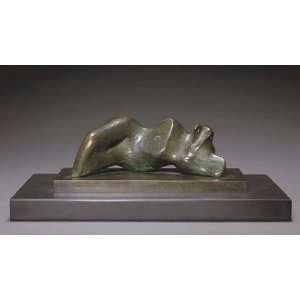   14 inches   Reclining Figure; Umbilicus 