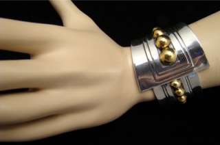 This clamper bracelet is a stunning example of her work. There are 