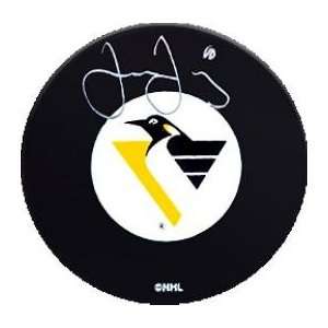  Signed Jaromir Jagr Hockey Puck   (Pittsburgh Penguins 