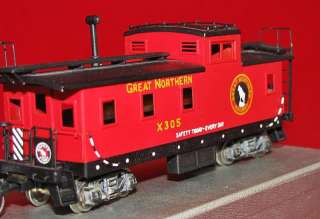 Tenshodo Great Northern Caboose w/ Truck, Built Up   No. 350   HO 