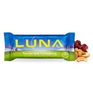  Toasted Nuts n Cranberry Luna Bars   Case of 15 Health 