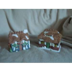  Thatch Roof Village Houses (Appx. 4.5 Tall) Set of Two 