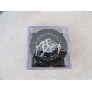  Maxime Talbot Signed Puck   2011 Winter Classic Max 
