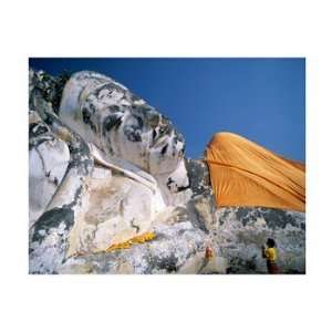  Silhouette of the Seated Buddha, Wat Mahathat, Sukhothai 