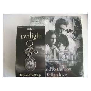  Bundle   2 Items Twilight Puzzle with Edward Bag Clip 