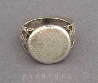Beautiful antique engraved silver ring from Rajastan India 1900 approx 