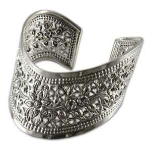  Bracelet, Lanna Shield Jewelry
