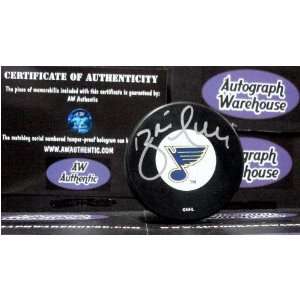   Hull Autographed Hockey Puck (St. Louis Blues)