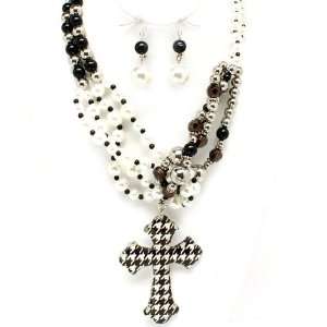   multi pearl necklace with houndstooth check Cross 