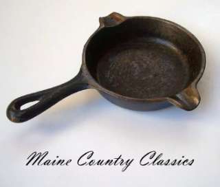 Vintage WAGNER WARE CAST IRON SKILLET ASHTRAY 1050A  