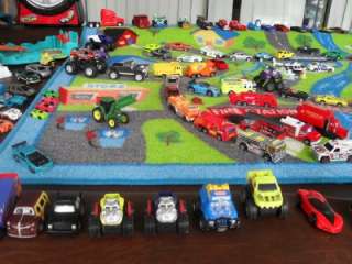 HUGE LOT 125 CHILDS PLAY CARS PLUS CASE PLAY RUG & 5 PLAYSETS   WOW