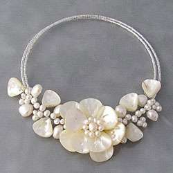 Memory Wire Sakura Flower Pearl and Mother of Pearl Choker (Thailand 