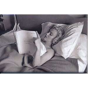  Marilyn In Bed Magnet