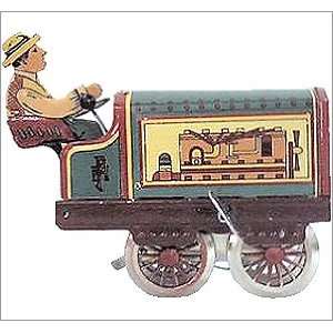 Tin Wind up Steamroller figurine 