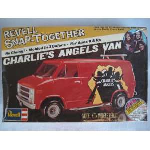  Revell 1977 Snap Togher Charlies Angels Van 1/32 Scale 