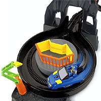 Fisher Price GeoTrax DC Super Friends   The Batcave RC Set   Fisher 