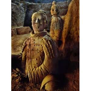  2,200 Year Old Statues Rise in First Chinese Emperors 
