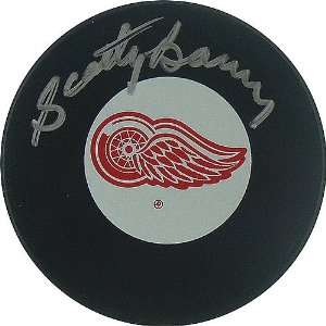   Detroit Red Wings Scotty Bowman Autographed Puck