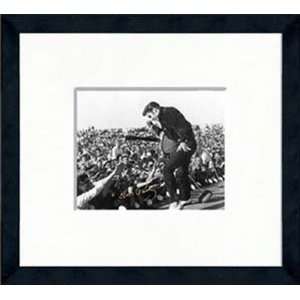 Elvis Presley   Outdoor Concert   Framed 5 x 7 Photograph  