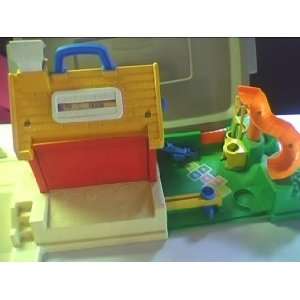  Vintage Fisher Price Little People School with Pull Out 