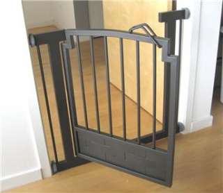 Indoor DOG GATE Safety pet fence METAL 32 H hallway or doorway 