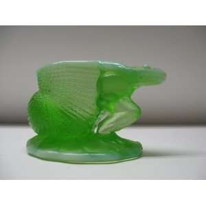   Opalescent Glass Frog Pulling Shell Toothpick Holder 